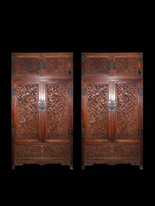 LOT 8124 花梨木雕